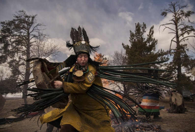 Фоторепортаж: шаманские ритуалы Монголии - №8