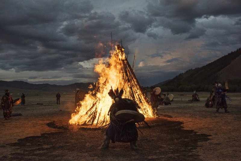 Фоторепортаж: шаманские ритуалы Монголии - №14