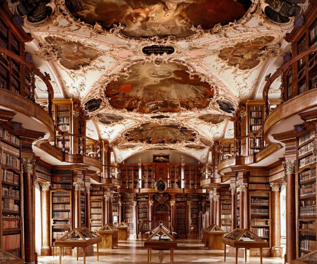 Библиотека монастыря Святого Галла. Санкт-Галлен, Швейцария.