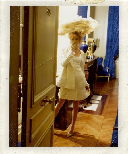 «Dewey Nicks: Polaroids of Women». Polaroid, 1990 года и женщины. - №15