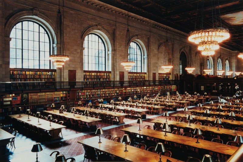 «Нью-Йоркская публичная библиотека», 1999 год. Фотограф Кандида Хёфер.