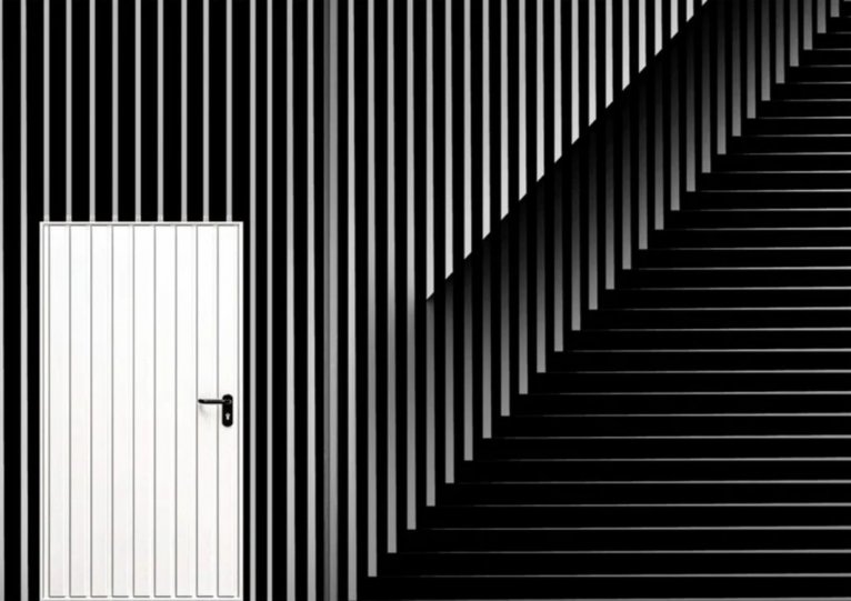 «Белая дверь», автор Ахмад Каддура. Категория «Архитектура».