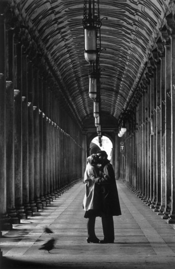 Пьяцца Сан-Марко, Венеция, 1959 год. Фотограф Джанни Беренго Гардин.
