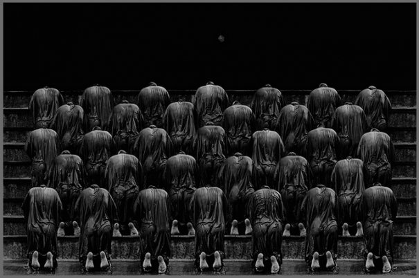 Концептуальные черно-белые фотографии Миши Гордина/Misha Gordin - №3