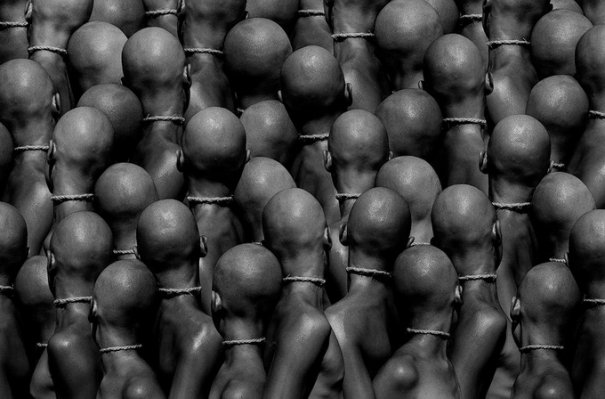 Концептуальные черно-белые фотографии Миши Гордина/Misha Gordin - №12