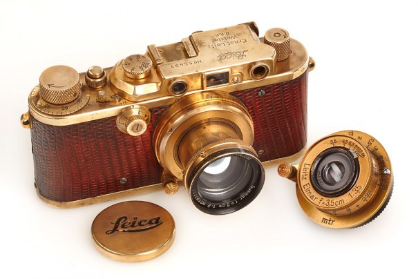 Фото камера Leica продана за $150 000 - №8