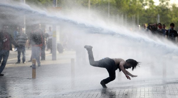 Новости в фотографиях - Массовые протесты в Турции - №9