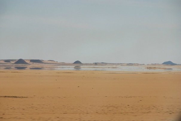 мираж в пустыне фото