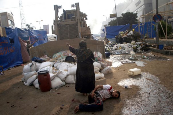 Новости в фотографиях - в Египте введено чрезвычайное положение - №4