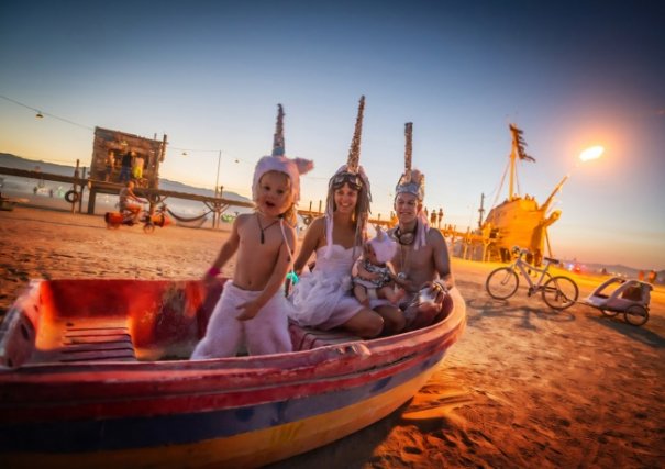 Волны креатива в красивых фото с фестиваля Burning Man - №5