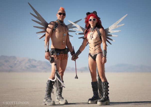 Волны креатива в красивых фото с фестиваля Burning Man - №10