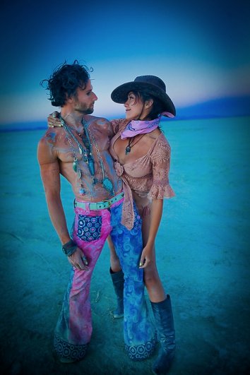 Волны креатива в красивых фото с фестиваля Burning Man - №17