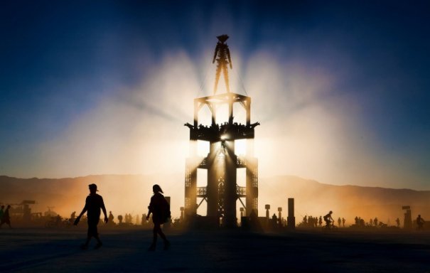 Волны креатива в красивых фото с фестиваля Burning Man - №20