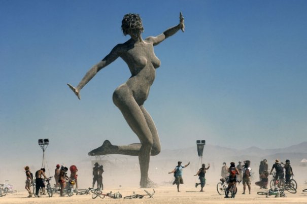 Волны креатива в красивых фото с фестиваля Burning Man - №26