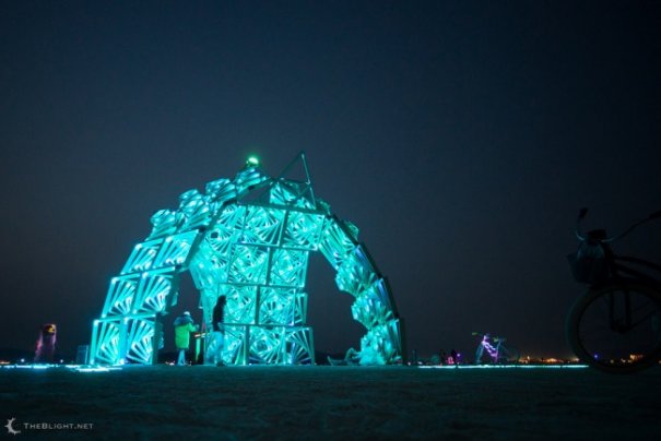 Волны креатива в красивых фото с фестиваля Burning Man - №29