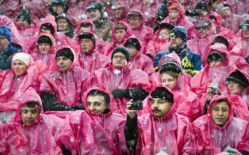 Люди под дождем - красиво и актуально для осенних фото - №11