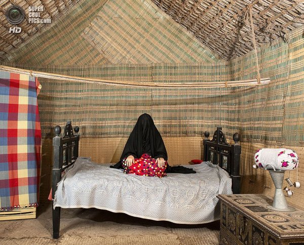 Интересные фотографии женских спален из проекта «Зеркала и Окна» - №3