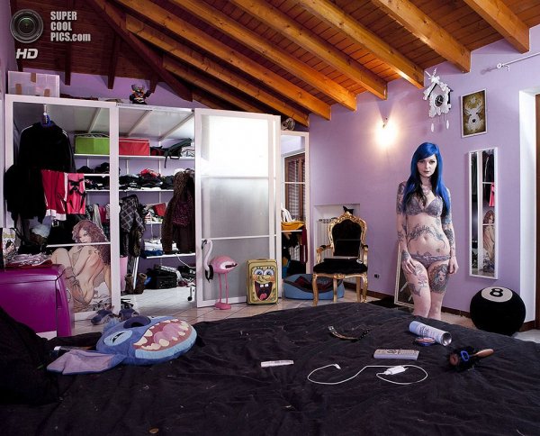 Интересные фотографии женских спален из проекта «Зеркала и Окна» - №16