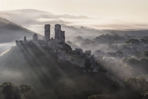 Mirek Galagus - Corfe Castle