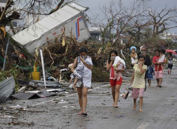 Новости в фотографиях - Тайфун Хаян унес жизни более 10 тысяч человек - №5