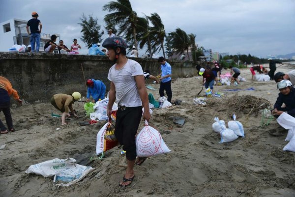 Новости в фотографиях - Тайфун Хаян унес жизни более 10 тысяч человек - №8