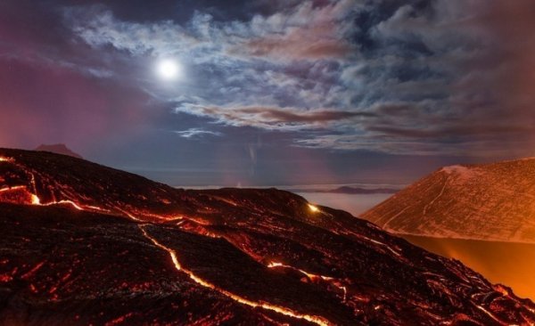 Лучшие фото кадры извержения вулканов мира - №7
