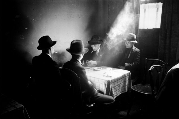 © Bert Hardy - Свет в фотографии