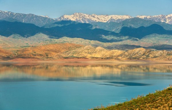 Киргизия. Токтогульское водохранилище.