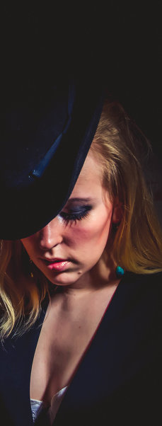 Елена Захарова