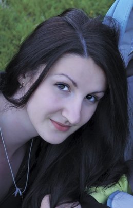 Алена Азизова