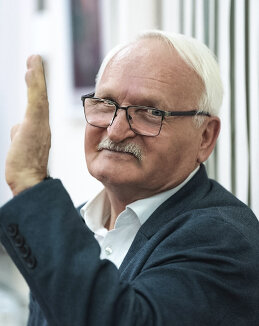 Владимир Макаров