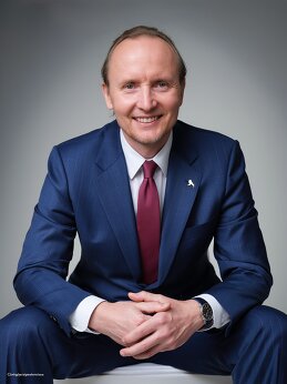 Максим напалков