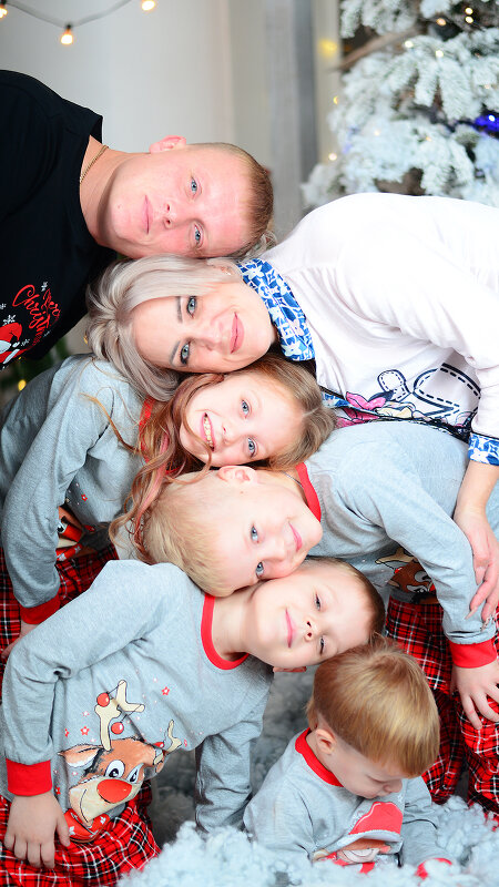 праздник к нам приходит - MariKa Марина Казьмина