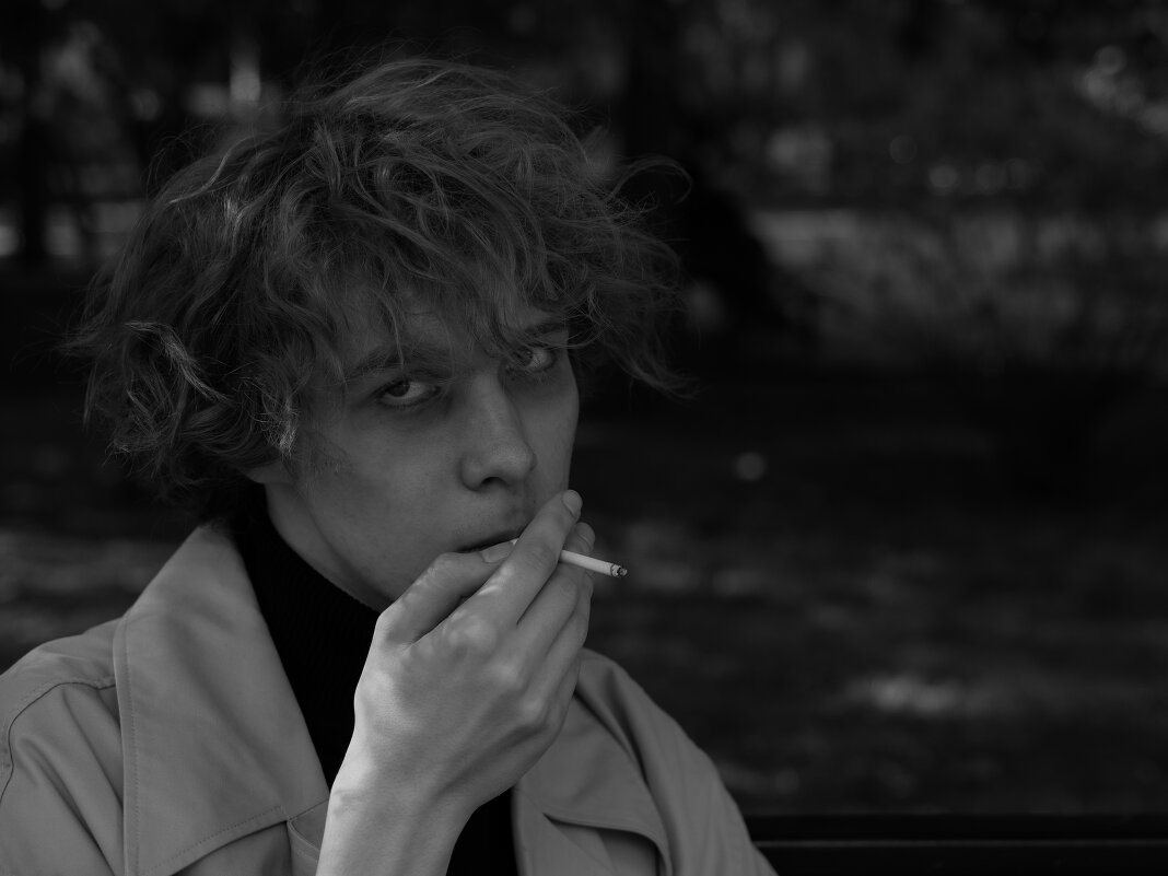 Юноша в парке - Максим 