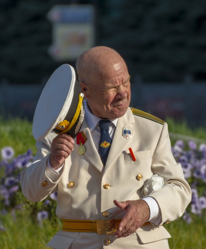 Местный чудак - Александр Табаков