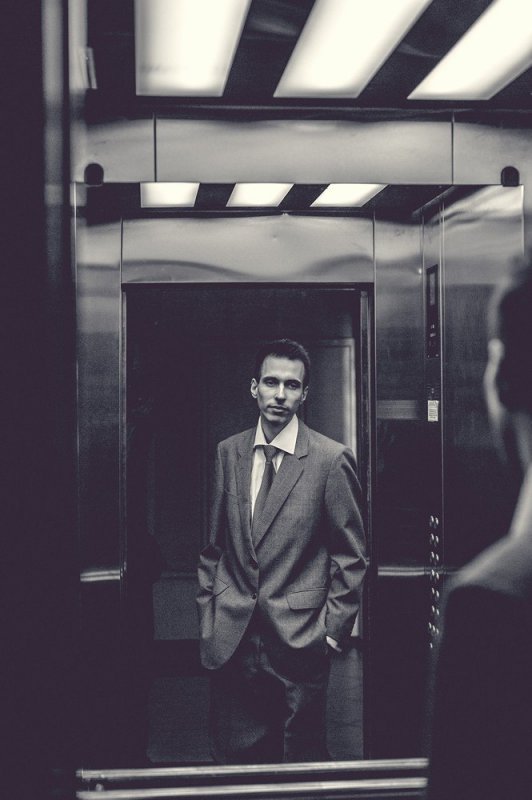 *** - Антон Маланин