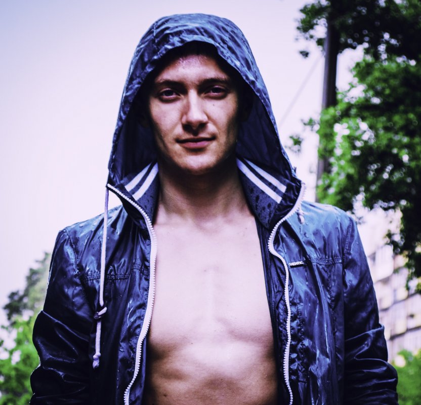 Под дождем - Роман Безшийко