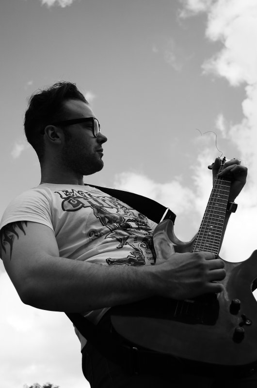 музыкант с гитарой - Екатерина Валерьевна