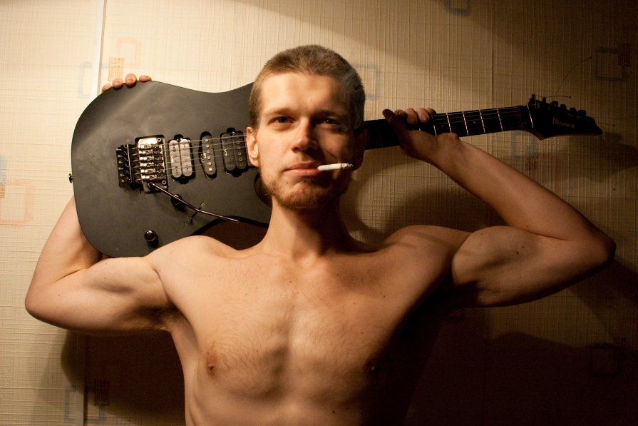 Гитарист - Андрей Журавлёв