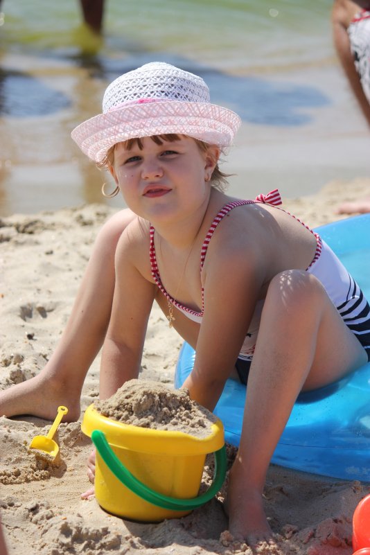 Море, солнце и куличики. - Иванова Анна 