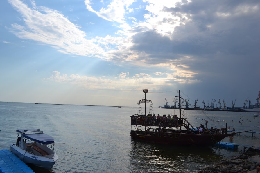 Бердянск, Азовский залив - Олег Меньшиков