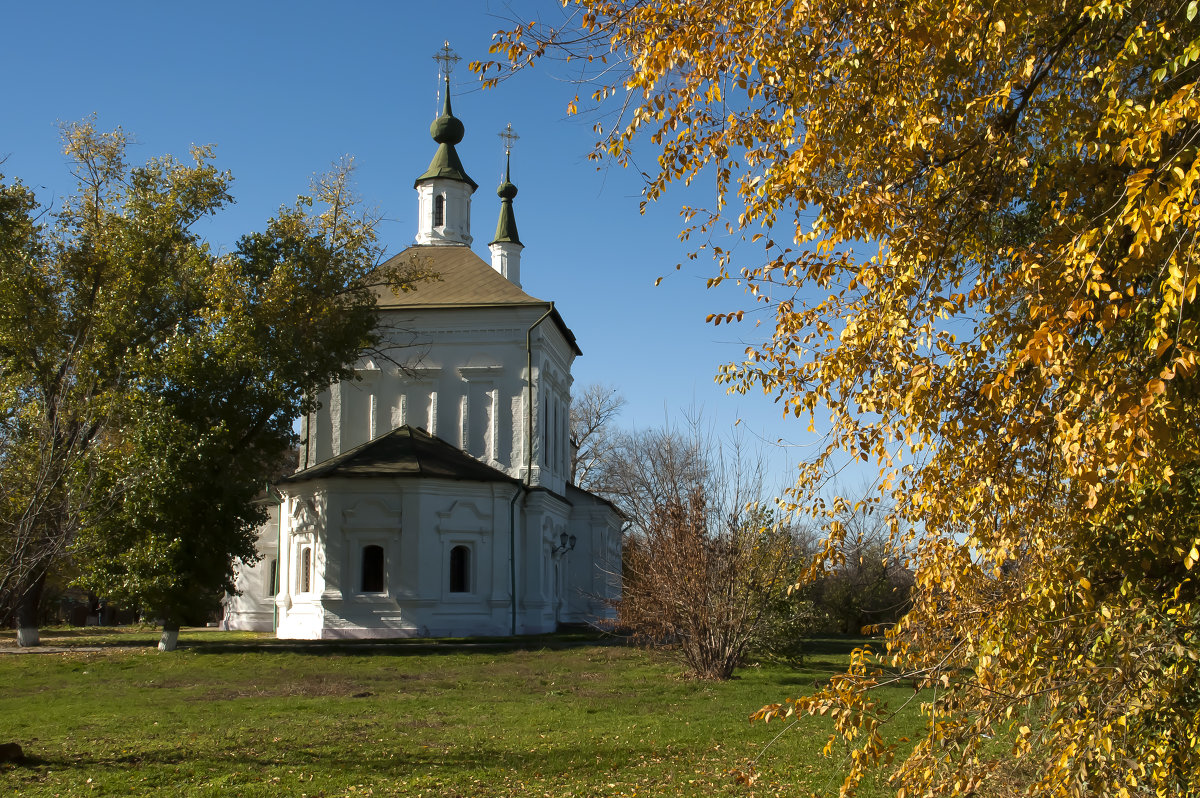 Осень. - Олег Сахнов
