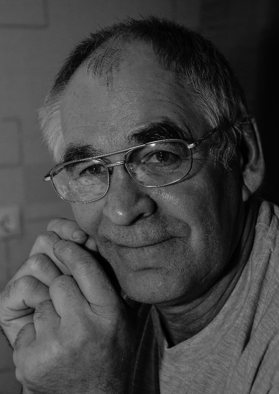 Александр Викторович - Виктор 