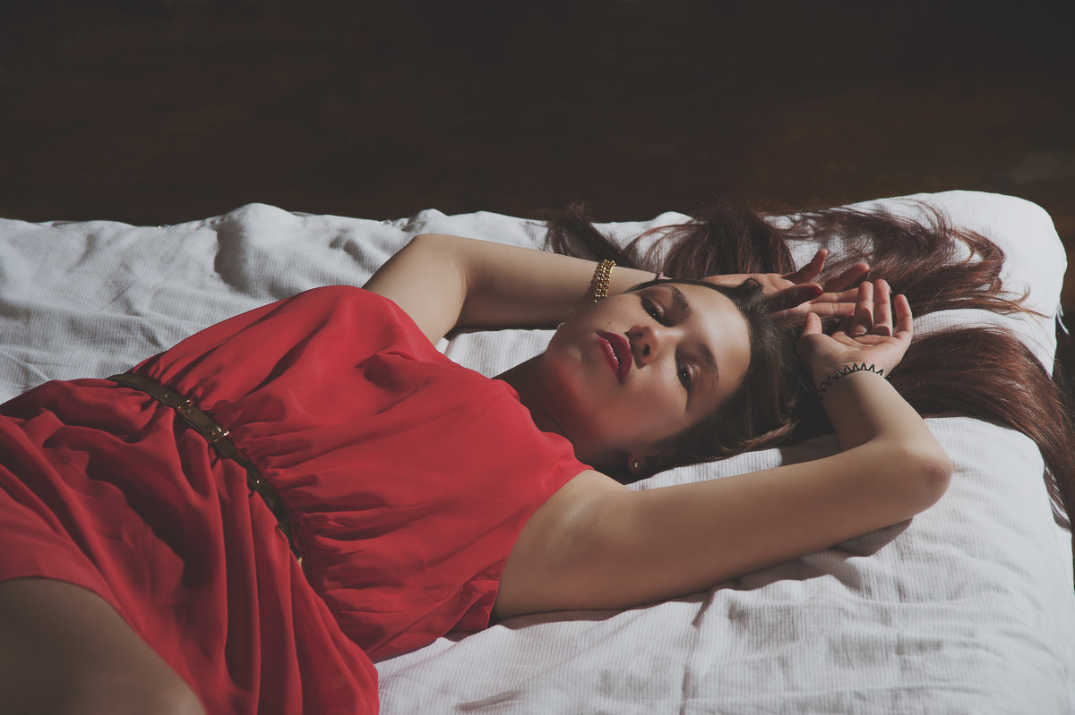 ---- - Елена Бурёнова