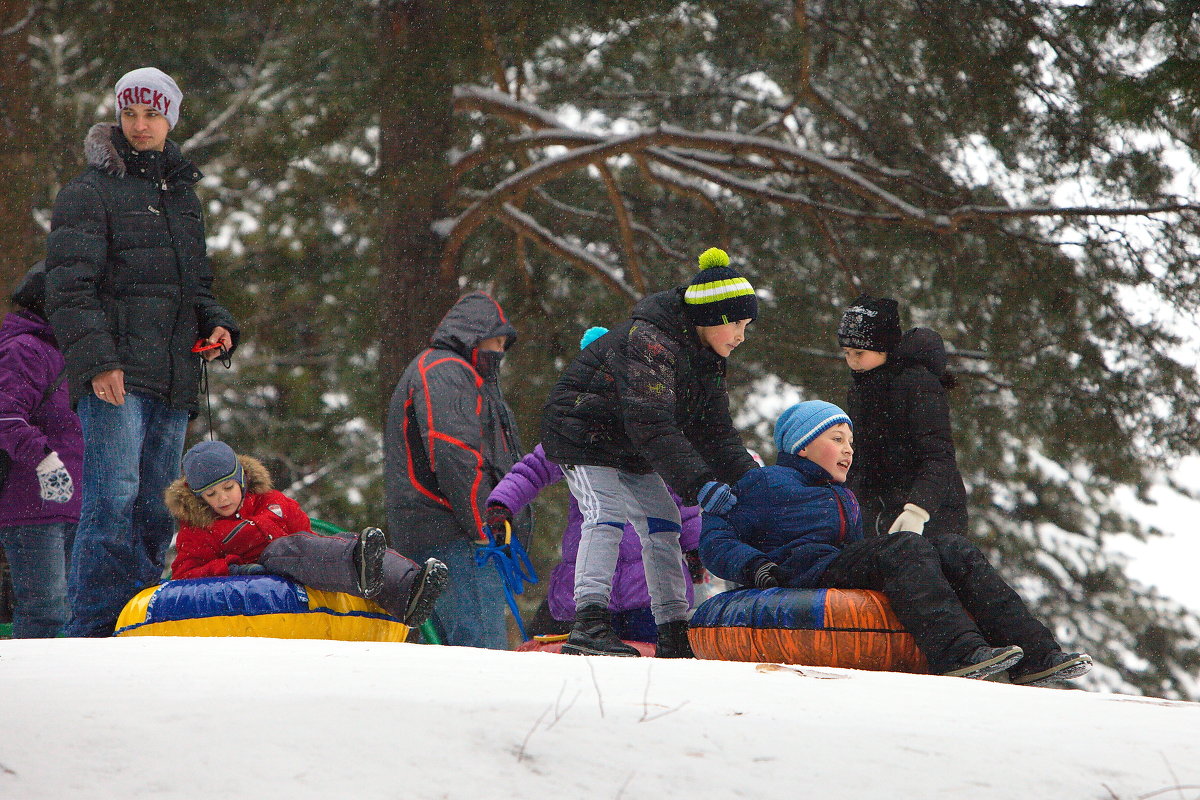 на горке... - Олег Петрушов