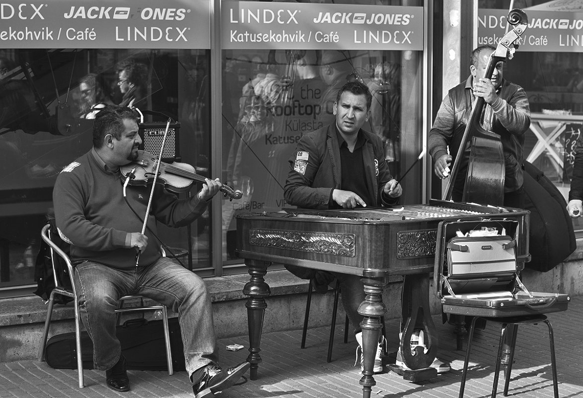 Уличные музыканты - Алексей Токарев Уличные музыканты - Алексей Токарев