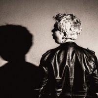 Девушка и её тень :: Валерий Серёгин