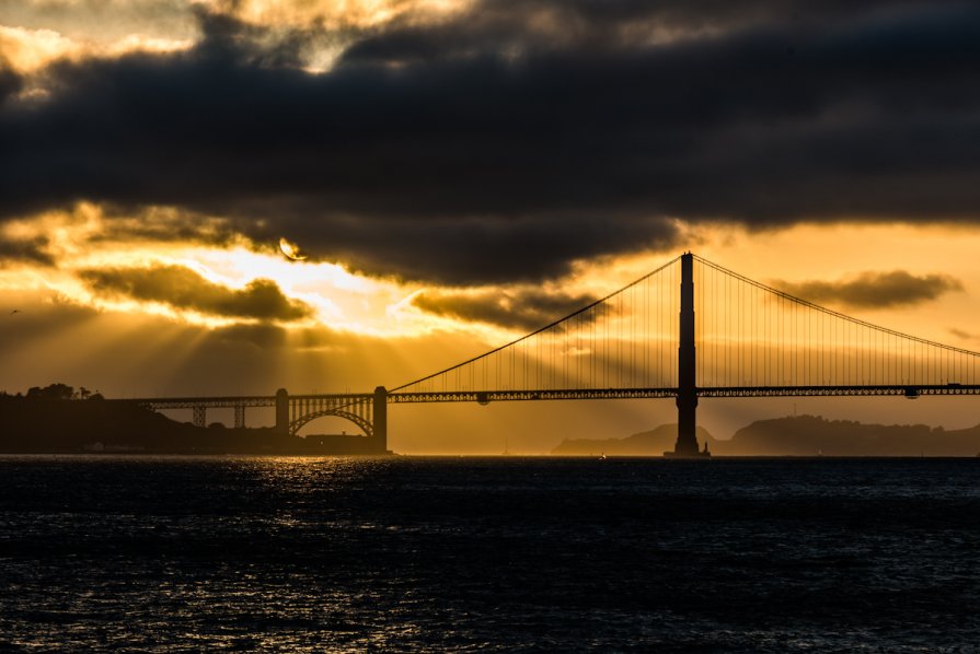 Golden Bridge Sunset - Mike Kolesnikov