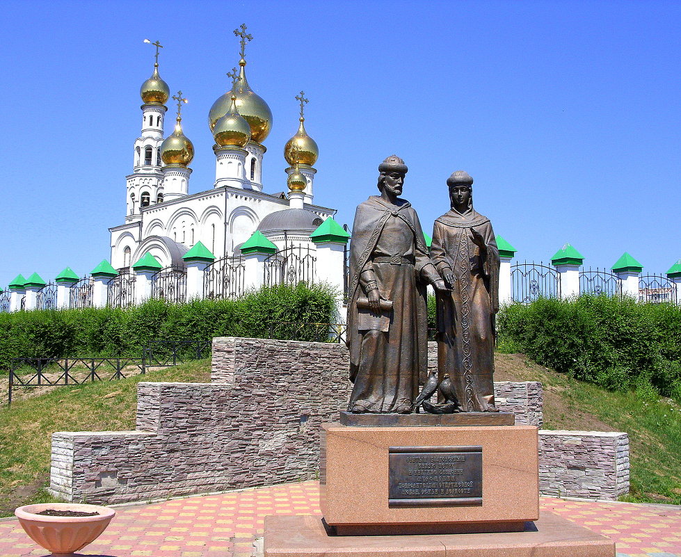 Памятник святым Петру и Февронии - Инна Ивановна Нарута