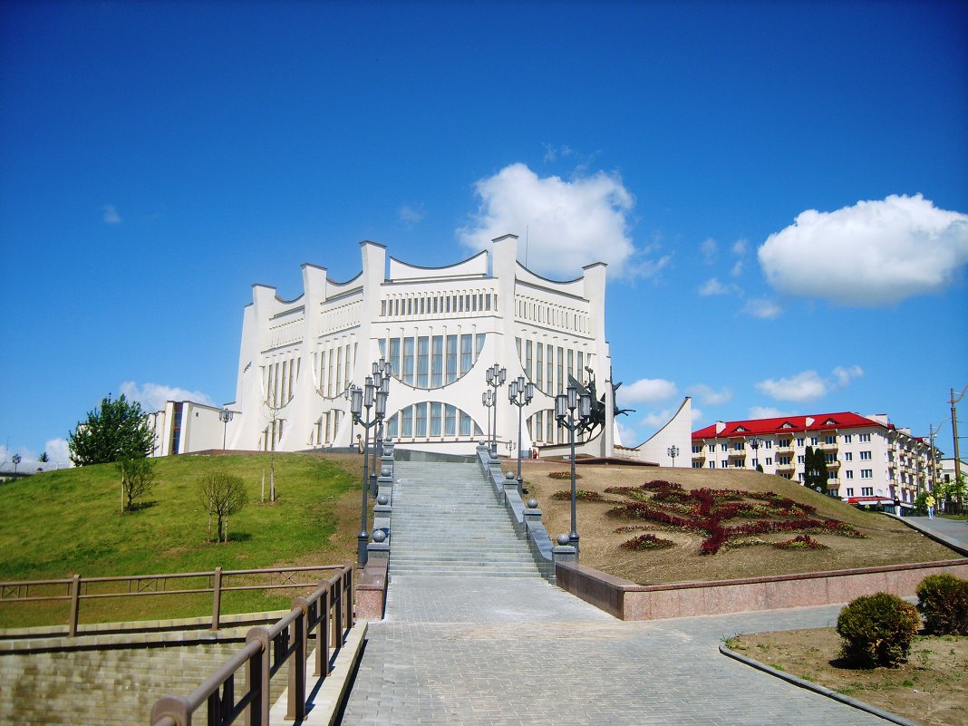 Драматический театр. Гродно (Республика Беларусь) - Лёля Совина